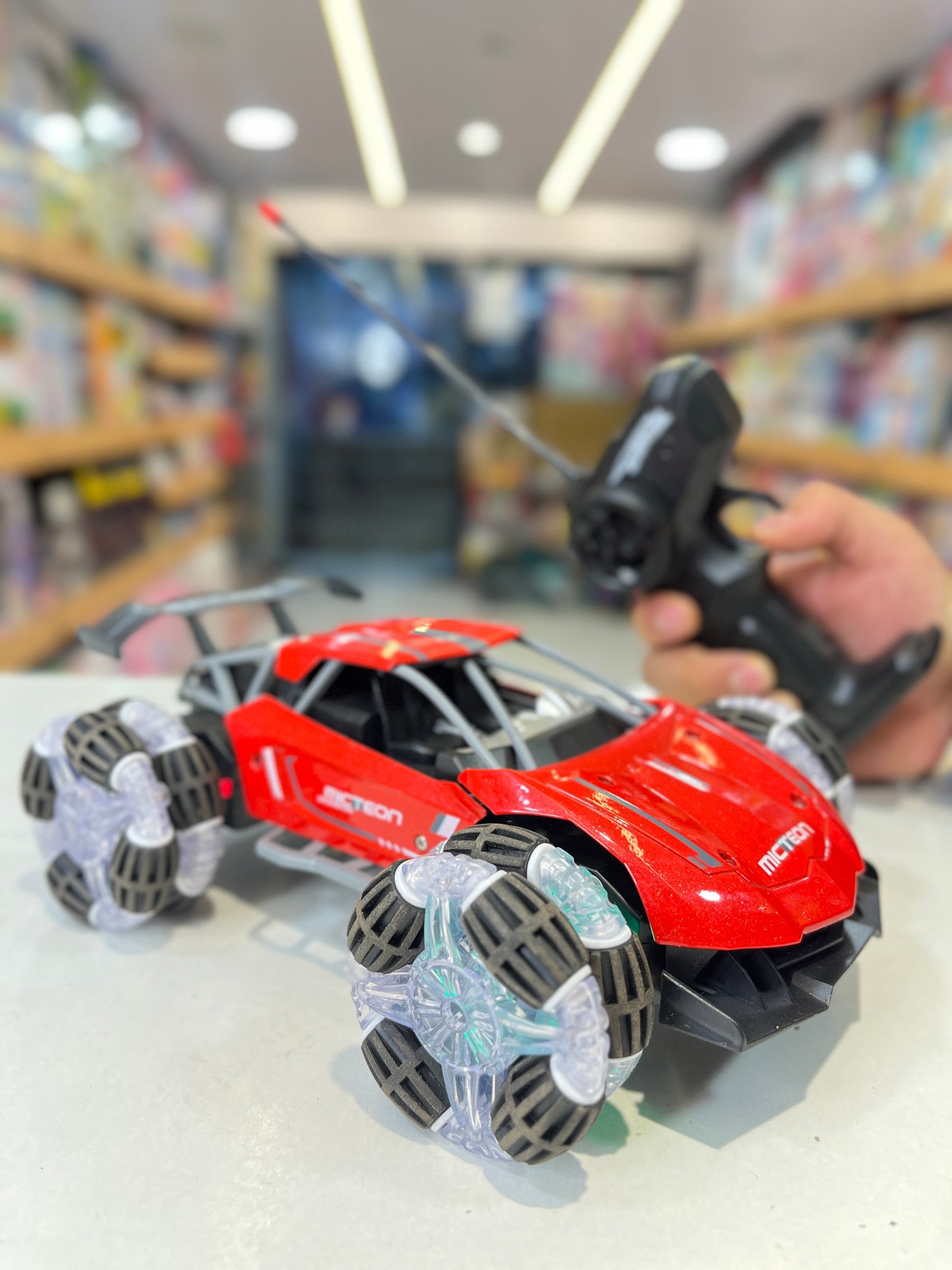 Remote control Moka car - unique 8 wheels drifting car