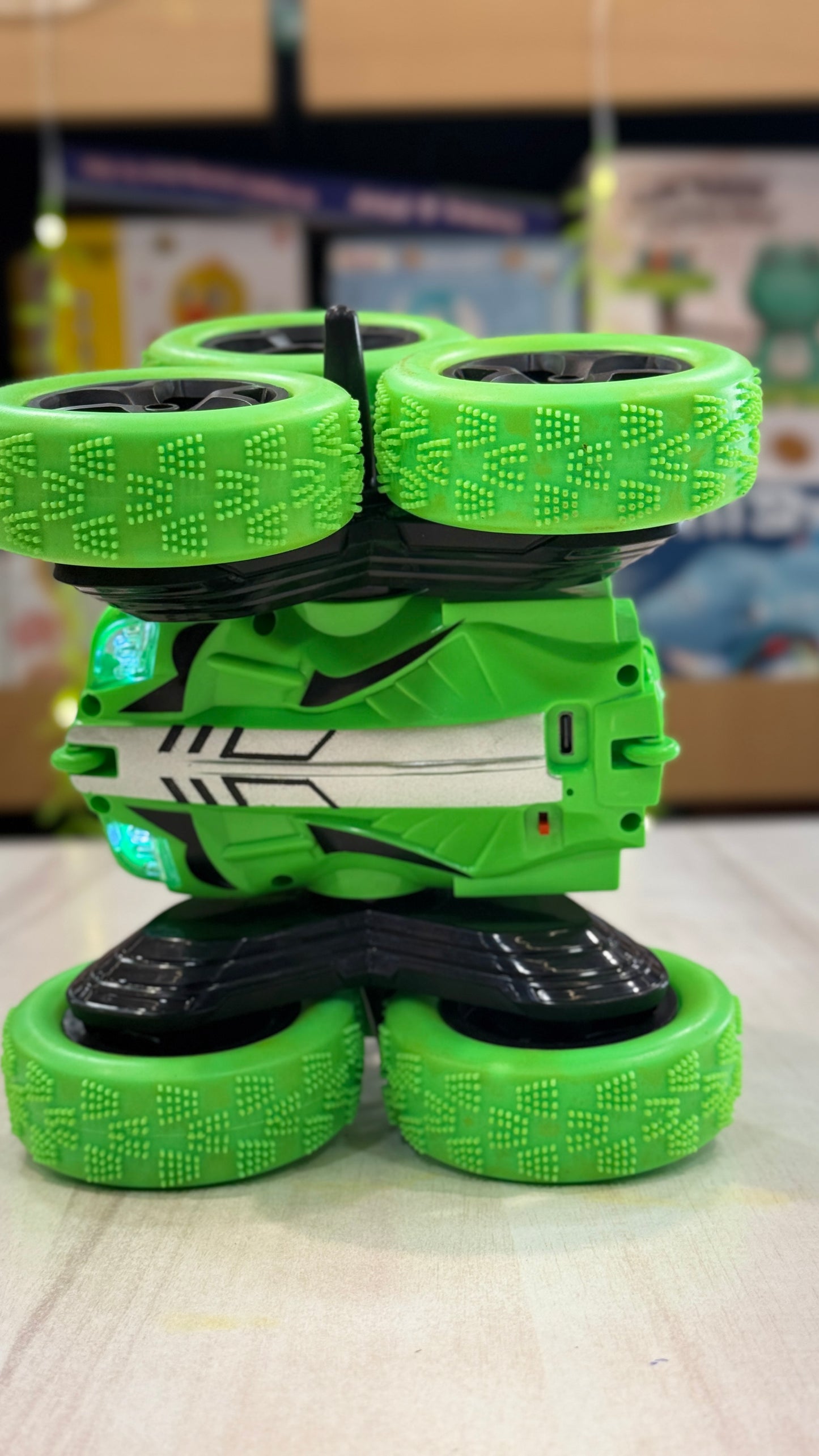 (Unbreakable ) Battery Operated Six Wheels Double Flip Stunt Toy Car