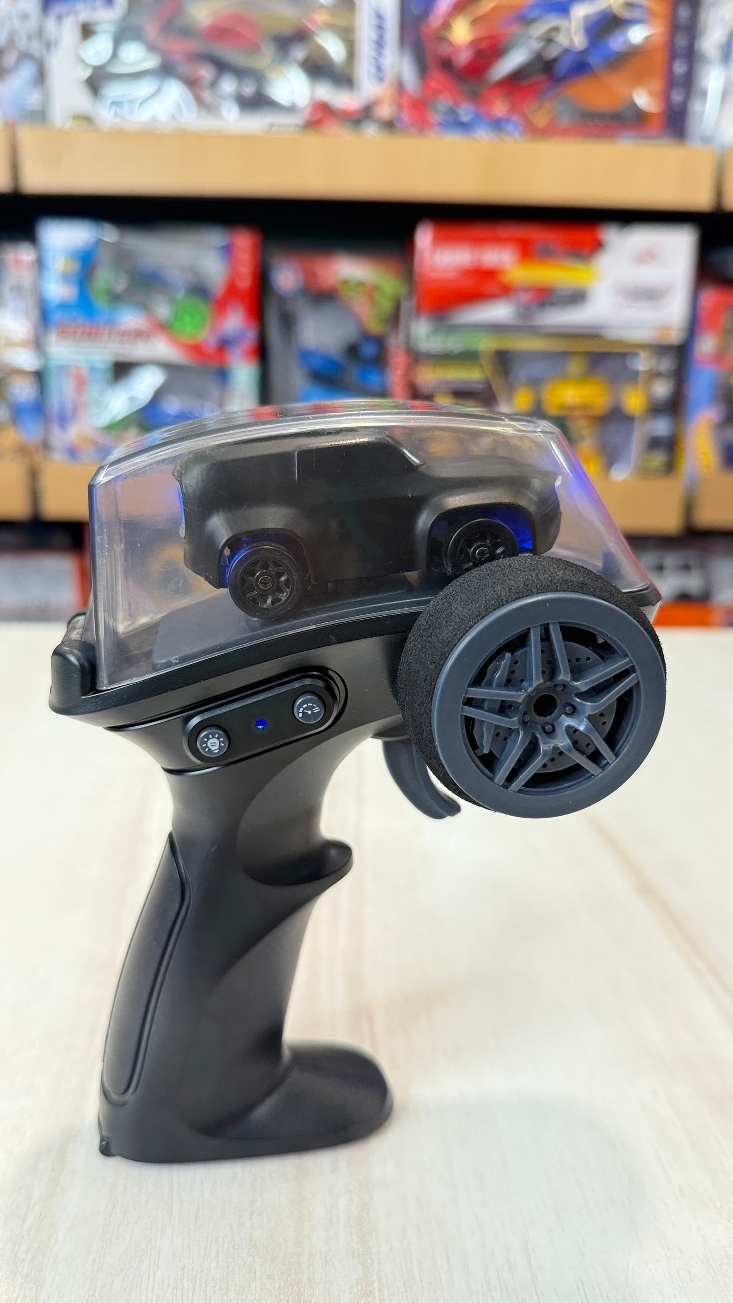 Minicar 4wd - rc car with high speed wheels and ctype charger - lights changing car