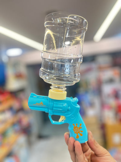 Small water gun with rechargeable battery - 500 ml container tank -