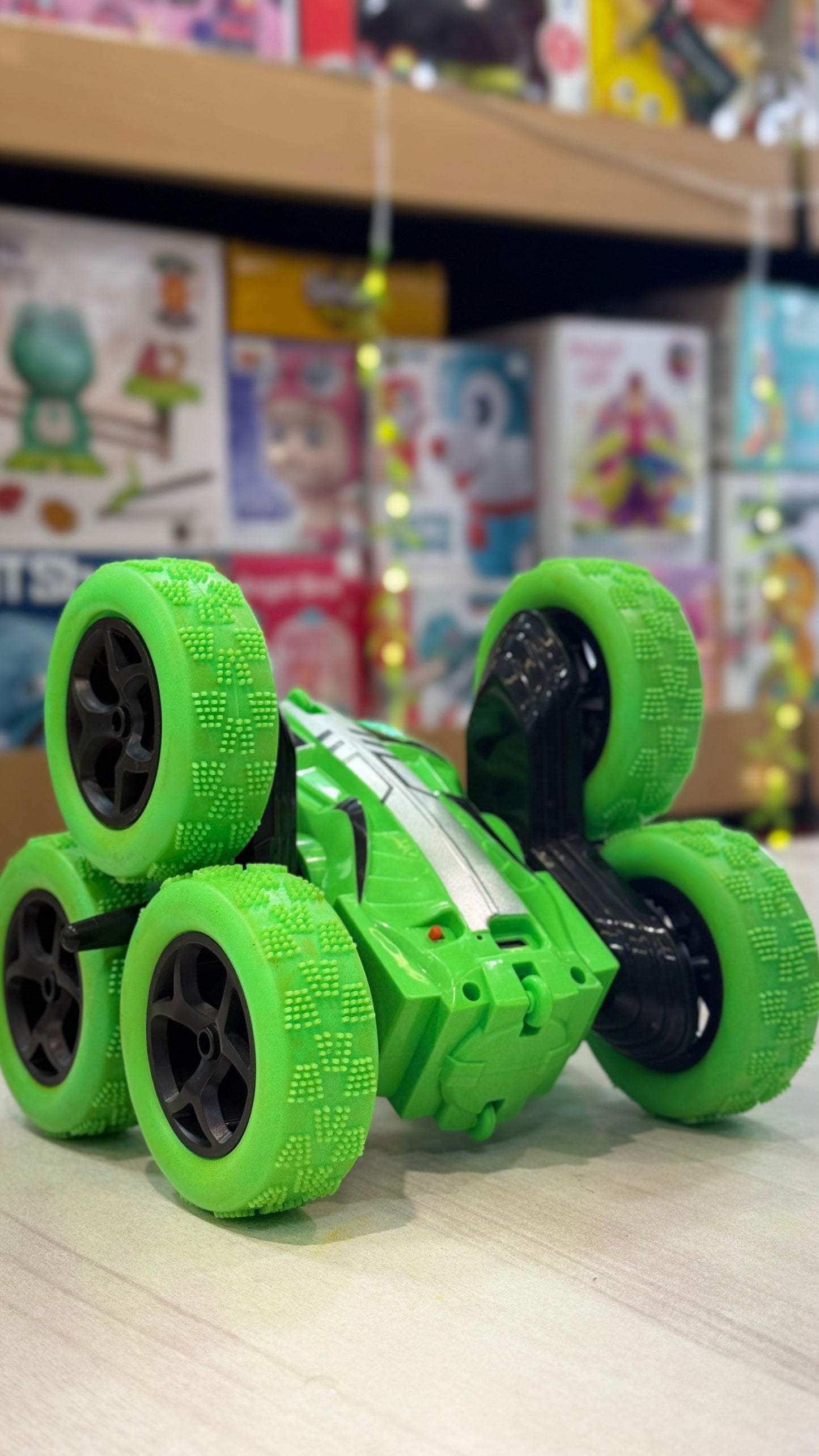 (Unbreakable ) Battery Operated Six Wheels Double Flip Stunt Toy Car