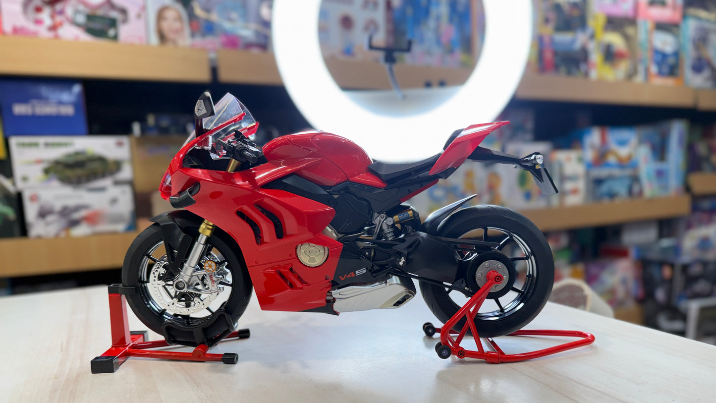 Ducati bike Super Bike Motor Cycle - with smoke and lights Tiny Figure Racing Sports Max Energy Power