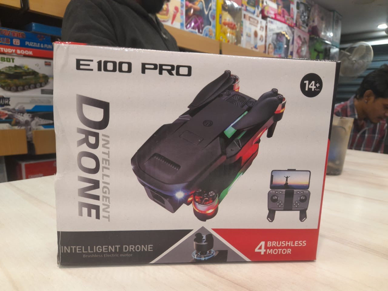 E100 brushless drone with 1 battery and remote