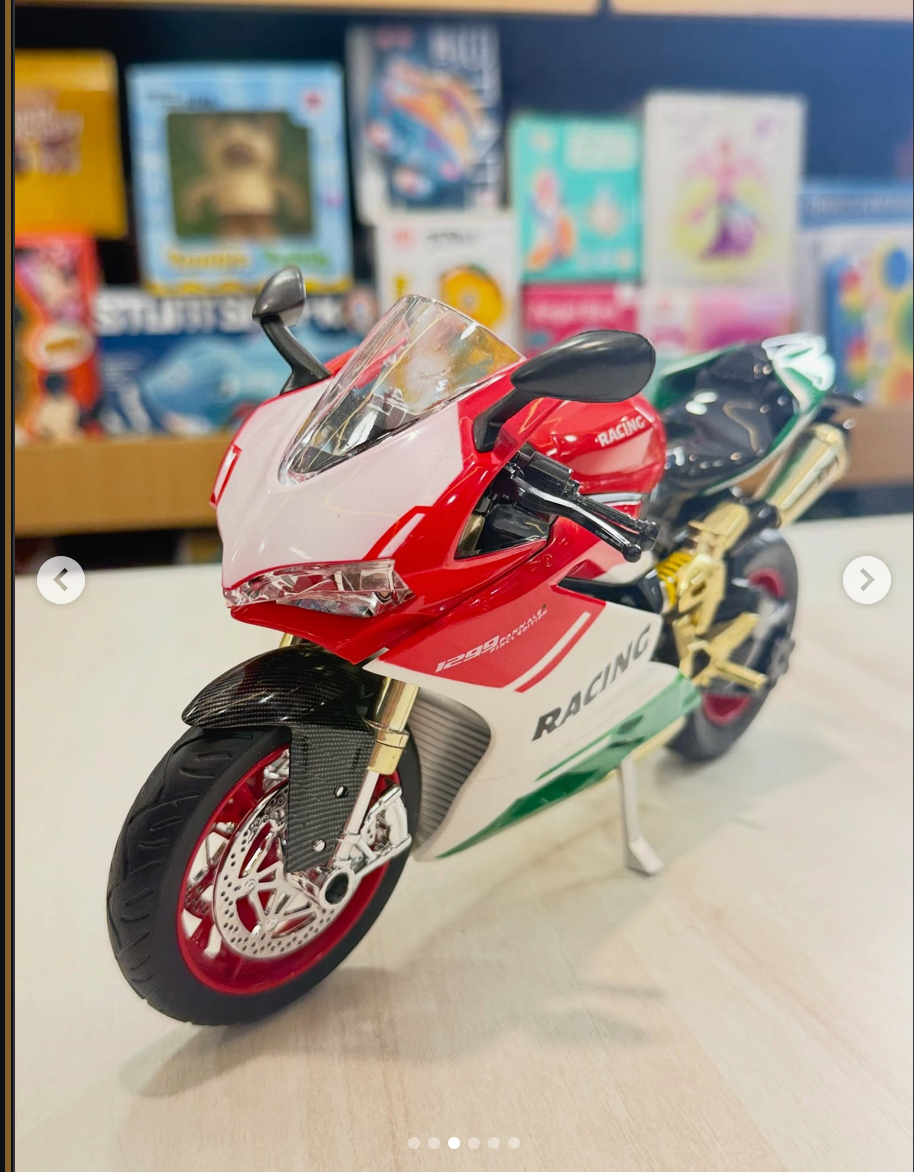 Ducati bike with real smoke and lights-charger - REAL ACCELERATOR AND REAL BIKE KEY